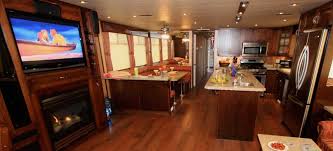 Among the provided amenities are. Luxurious Houseboat Rentals In Shuswap Lake Houseboat Rentals Houseboat Vacation Houseboating
