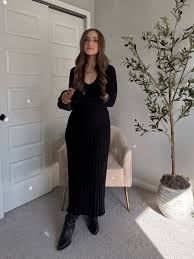 Valerie Ribbed Knit Long Sleeve Maxi Dress (Black) Large