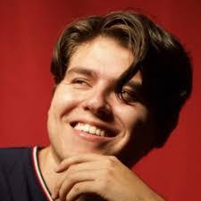 Amina Holmes's Instagram, Twitter & Facebook