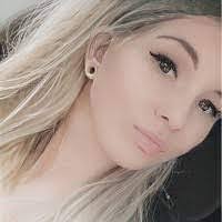 Robin Burris's Instagram, Twitter & Facebook