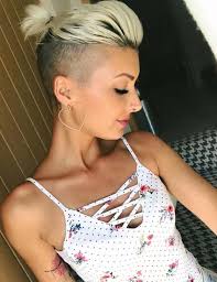 With hairstyles for wavy hair, you can wear your hair natural, straighten it or curl it whenever you want. Modeshack Blog Archive Trendy Short Haircuts For Thick Hair