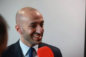 Photos. Benjamin Haddad, ministre délégué chargé de l'Europe, en visite  dans une entreprise de Besançon