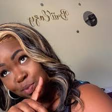 Karina Hale's Instagram, Twitter & Facebook