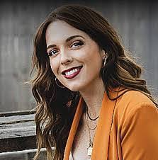 Krista Greer's Instagram, Twitter & Facebook