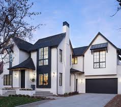 Black And White House Exterior Modern Pin By Willow Design Accessories On Exterior Home Modern Farmhouse Exterior House Exterior Farmhouse Exterior