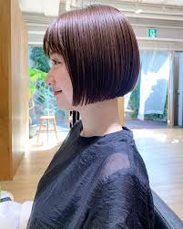 堀江昌樹はinstagramを利用しています やや前下がりのミニボブ 頭の形にフィットするように 晴れた日は 午前中から昼すぎまでサロンに入る光が絶妙に綺麗です カット ホブ ミニホブ ボブヘア ボブ ヘア