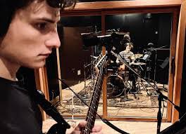 Ian Beach's Instagram, Twitter & Facebook