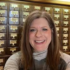 Colette Huxford-Kinnett (@SSCBookDiva)