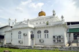 Masjid jamek tanjung malim yang dibina sejak 1900 lagi merupakan sebuah masjid yang terletak dalam daerah tanjung malim, perak. Masjid Kubah Bawang Jadi Tumpuan