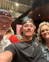 Bryce Miller | 26 years of just hangin around | Instagram