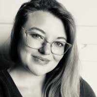 Courtney Eason's Instagram, Twitter & Facebook