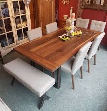 Tous les matériaux sont possibles, du verre au métal en passant par le bois, le marbre et la laque. Meubles De Salle A Manger Table De Bois Massif Faites Sur Mesure