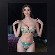 Olivia Casta 056 | 8 x 10 Photo | Female Model, Beautiful Woman | eBay