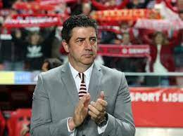 O treinador já treinou grandes clubes do velho continente, incluindo o próprio benfica que por certo, a escola portuguesa de treinadores ganhou muita força no futebol brasileiro. Rui Vitoria Relembra Apelo De Flamenguistas E Se Ve Cada Vez Mais No Brasil 01 04 2021 Uol Esporte