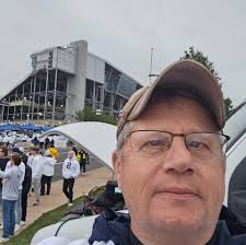 Usually super critical of announce crews, but Jones & Jones were fabulous.  This call of Dom' 2nd pick was electric. Spot-on analysis. Kudos TNT Sports!