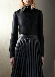Comment Porter La Jupe Longue Plissee 80 Idees Archzine Fr Jupe Longue Plissee Jupe Plissee Noire Jupe Longue