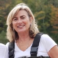 Who installs porcelain countertops in Irondale, ON?