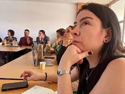 El pasado 18 de agosto, desde las voces de los profes Maribel Salazar y Diego  Villegas compartimos en el congreso Internacional Comunicación, Lenguajes y  Cultura la #investigación+creación #Tripulantes una experiencia que busca