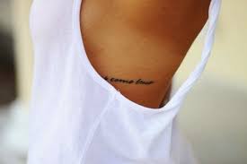 2 pequeños tatuajes de mujer en los senos. Belagoria La Web De Los Tatuajes Fuentes Para Tatuajes Tinta Para Tatuaje Fotos De Tatuajes