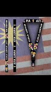 Kalau selalunya apabila hari sukan disambut, antara barang cenderahati yang dijual adalah seperti tshirt, beg, alat tulis dan sebagainya tapi kali ini, bersempena kuala lumpur 2017 (kl 2017), tudung dijual secara eksklusif pada semua hijabista! King On Twitter Lanyard Sukan Sea Kuala Lumpur 2017 Rm15 Contact Us If Interested 0142266460 0176849692