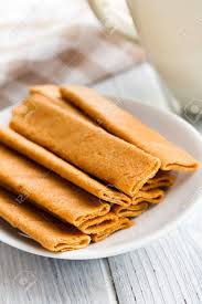 Ben je helemaal hierheen gescrold om over crepes dentelles te lezen? Crepes Dentelle Sweet French Dessert Stock Photo Picture And Royalty Free Image Image 17750817