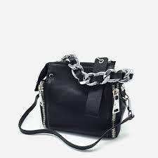 Vous trouverez de tout les styles en passant par le sac de soirée au sac de voyage. Sac A Main A Chaine En Cuir Veritable Noir Sac Bandouliere