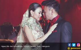 Pertanyaan dimulai soal pertanyaan mana yang ia pilih antara pasangan setia atau jelek. Agnez Mo Akhirnya Akui Sudah Putus Dari Wijaya Saputra Jpnn Com