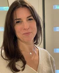 Check out this beauty, my gorgeous client came in for some long layers and  light texture with a soft curtain bang — the result super natural and super  sexy! #haircut #melbournehairdresser #melbournehairstylist #