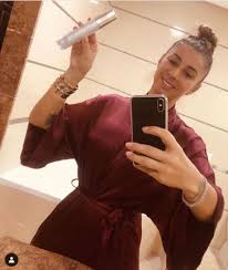 Ask anything you want to learn about oana zavoranu ✔ by getting answers on askfm. Cum AratÄƒ Ana Maria Prodan NemachiatÄƒ Fotografia Care I A FÄƒcut Pe Fani SÄƒ ReacÅ£ioneze Dcnews