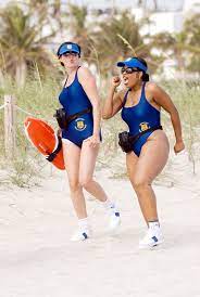 Niecy Nash as Deputy Raineesha Williams in Reno 911!: Miami (2007) | Niecy  Nash Isn't Just a Comedy Queen — These 21 Roles Prove She's the Whole  Package | POPSUGAR Entertainment UK Photo 6