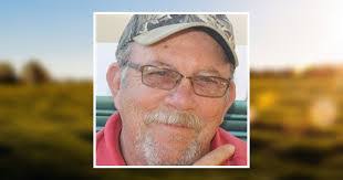 Laurie Marchant's Instagram, Twitter & Facebook