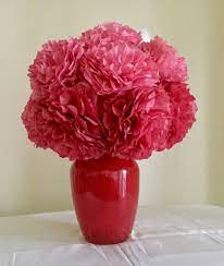Ombre Red Carnations With A Monochrome Vase Red Carnation Flower Arrangements Carnations