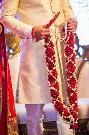 Red And White Tuberose Jaimala Jpg 640 960 Flower Garland Wedding Indian Wedding Garland Garland Wedding Decor
