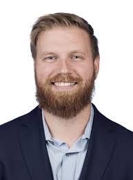 Peter Bain's Instagram, Twitter & Facebook