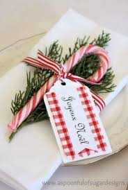 25 Candy Cane Crafts That Make Gorgeous Christmas Decorations Christmas Table Christmas Tea Christmas Table Settings