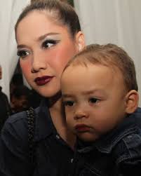 cyber update---: hot.detik