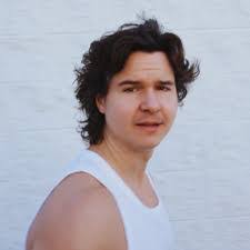 Katie Curl's Instagram, Twitter & Facebook