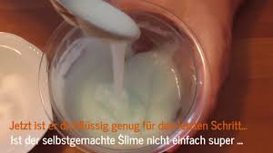 Heute zeigen wir euch ein rezept mit dem ihr richtig fluffigen schleim aus spülmittel, wasser, gesichtsmaske, natron und. Slime Selber Machen Die Besten 3 Slime Rezepte Mit Shampoo