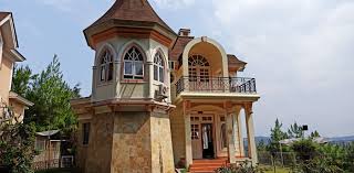 Located in cipanas district of cipanas, alec villas puncak kota bunga 1 offers a nightclub, an aqua park and a bar. Villa Kota Bunga Adam Sewa Villa Murah Di Puncak Cipanas