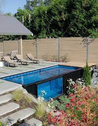 carrees rectangulaires pourquoi la petite piscine a tout d une grande elle decoration maison container piscine petite piscine amenagement piscine hors sol