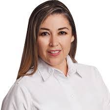 Diana Messina's Instagram, Twitter & Facebook