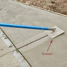 How To Pour A Perfect Concrete Slab Diy Concrete Driveway Diy Concrete Patio Concrete Slab
