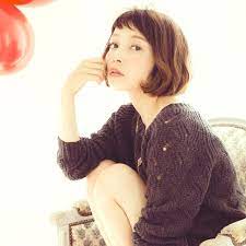 前髪って髪型の中でもとっても重要 前髪次第で雰囲気がガラリと変わりますよね 今回 前髪10パターン パッツン シースルー バング くるん前髪 うざバング かきあげ センター分け 眉上 アシメ ギザギザ カーリー をご紹介 あなたはどの前髪にする オン