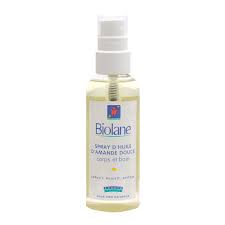 Elle est tout à fait • verser autant d'huile que nécessaire sur vos doigts et appliquez là sur les parties intimes avant l'insertion des dilatateurs ou avant un rapport intime. Le Spray D Huile D Amande Douce Biolane Adoucit Nourrit Et Protege La Peau Fragile De Bebe Biolane
