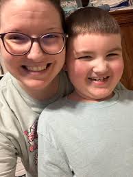 Wesley Floyd Purrington aka Sweet Boy 🤣🤣🤣 His favorite outside spot is  with the dog and his favorite inside spot is either dad's recliner or my  bed. If you can't tell air