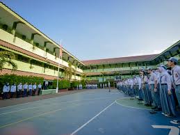 Memajukan prestasi akademis dan mengharumkan nama sekolah dengan senantiasa belajar penuh semangat dan tekun, santun kepada guru berikut contoh seragam yang harus dipakai pesert didik sman 26 jakarta. Pengarahan Sekolah Sadar Hukum Di Sma Negeri 26 Jakarta Kanwil Kementerian Hukum Dan Hak Asasi Manusia Dki Jakarta