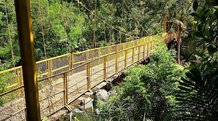 Jembatan Kuning Tukad Yeh Unda