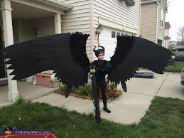 These incredible wings by maleficent cosplayer drizzy designs took 150 hours to make. Fabulous Maleficent Costume Diy Costumes Under 45