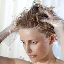 Repetați acest truc după două. Decolorarea Parului Natural