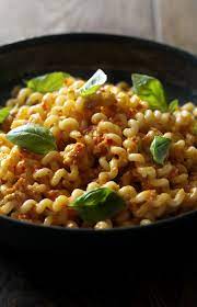 Sicilian Pasta With Tomatoes Garlic And Almonds Recipe Recipe Nigella Lawson Recipes Sicilian Recipes Pasta Dishes